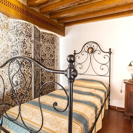 Residenza D'epoca Palazzo Malfatti 4*